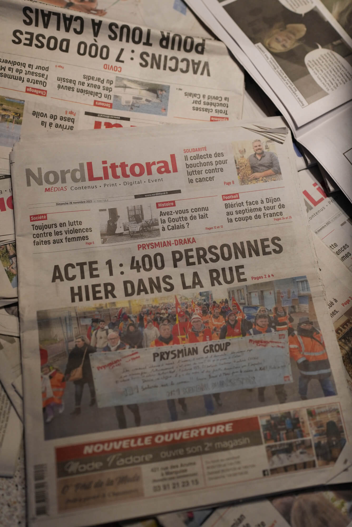 Unes de presse du combat social prysmian. Le 8 janvier 2025 à Calais (Pas-de-Calais). (PAOLO PHILIPPE / FRANCEINFO)