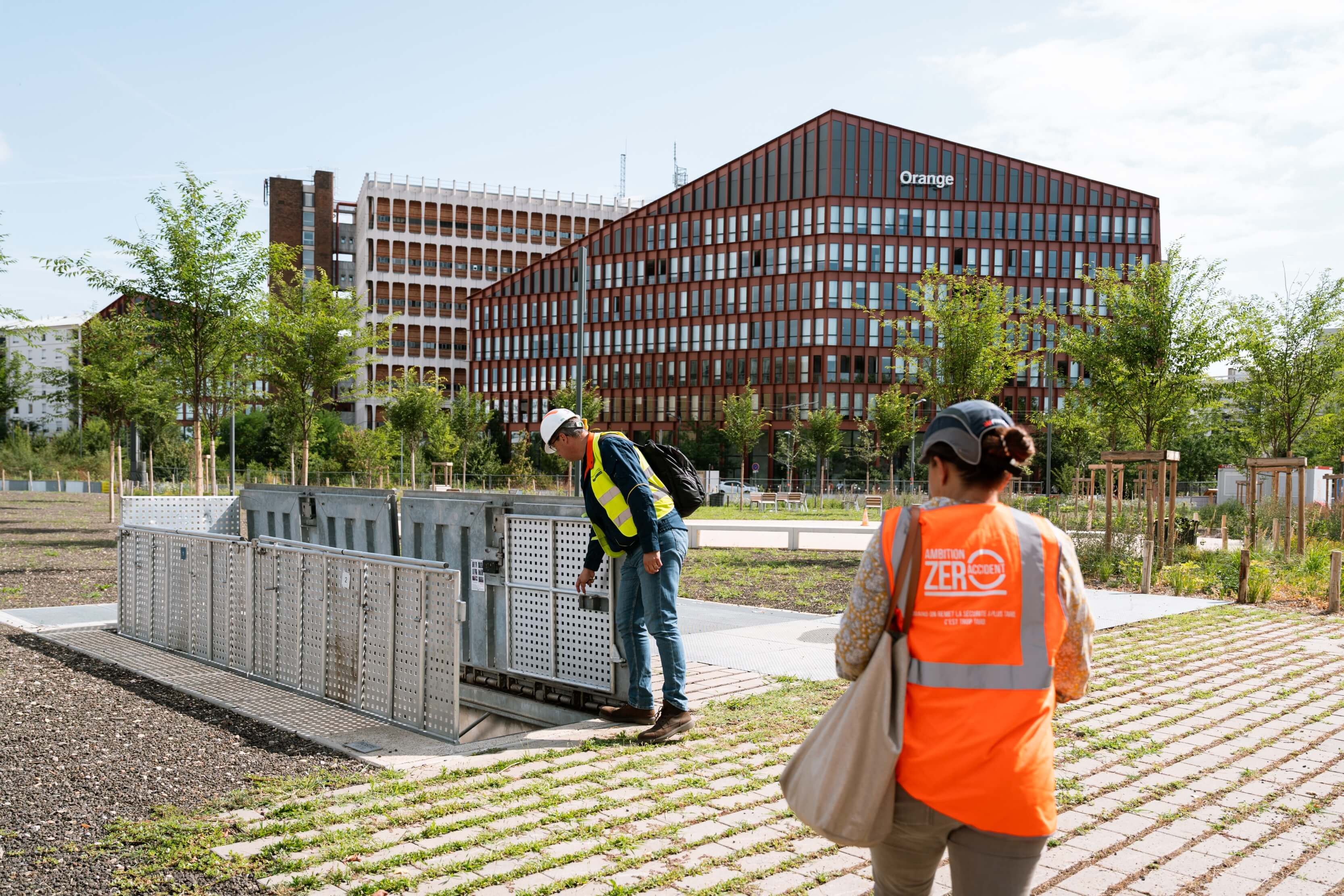 La centrale de refroidissement, enfouie sous terre, alimente notamment le datacenter d'Orange.